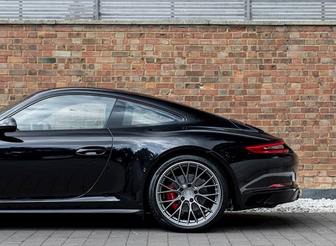 Porsche 911 (991.2) Carrera 4S 25