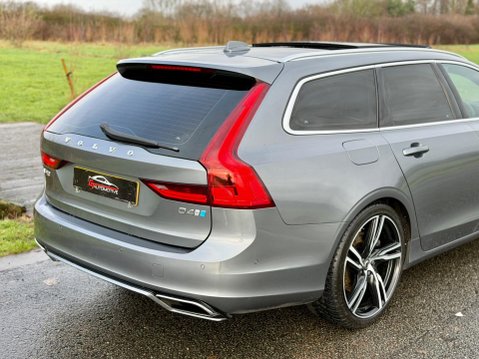 Volvo V90 2.0 D4 R-Design Auto Euro 6 (s/s) 5dr 10