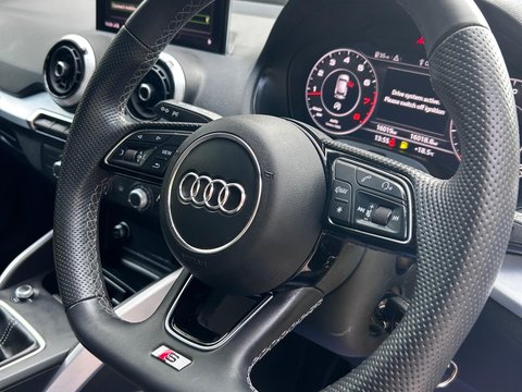 Audi Q2 1.5 TFSI CoD 35 Black Edition Euro 6 (s/s) 5dr 42