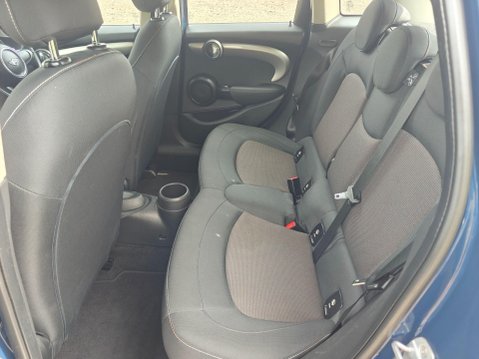 Mini Hatch 1.5 Cooper Auto Euro 6 (s/s) 5dr 27