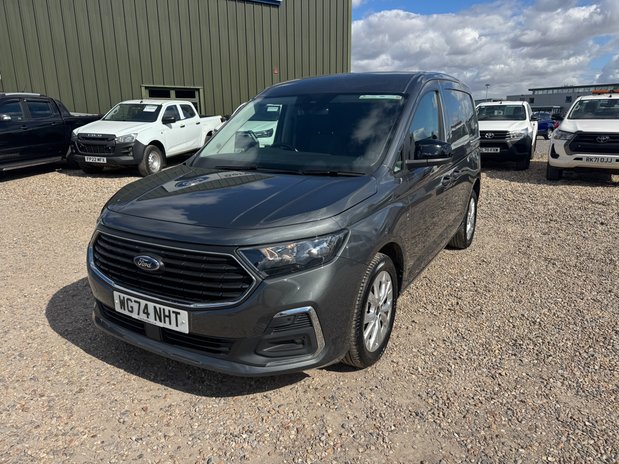 Ford Transit Connect SWB L1H1 Low Roof Limited Air Con Alloys Sensors Cam EURO 6 NO VAT 2