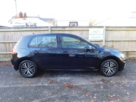 Volkswagen Golf SE NAVIGATION 1.5 TSI EVO 5 Dr 3