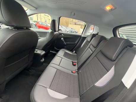 Peugeot 2008 PURETECH S/S ALLURE 11