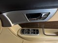 Jaguar XF D LUXURY 20