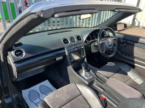 Audi A4 2.4 A4 SE Cabriolet Auto 2dr 33