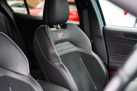 Ford Focus 2.3 Focus ST 5dr 16