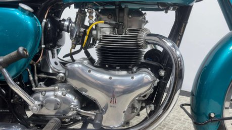BSA A7 500 SHOOTING STAR 1958 RESTORED CLASSIC COLLECTORS PIECE 23