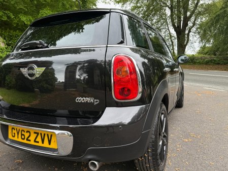 Mini Countryman COOPER D 19