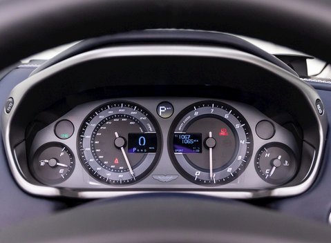 Aston Martin Vanquish S Volante 18