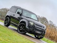 Land Rover Defender D300 X-Dynamic HSE 19