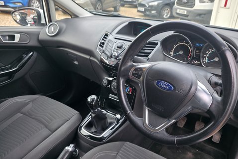 Ford Fiesta 1.0 T ZETEC FULL SERVICE HISTORY! 6 SERVICES! JUST £20 ROAD TAX! 6