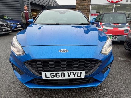 Ford Focus ST-LINE X 4