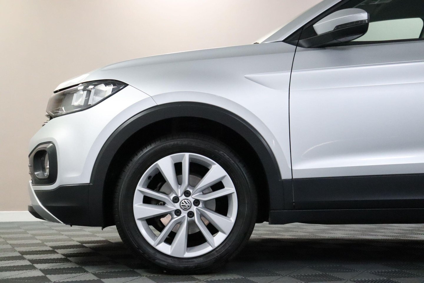 2019 Volkswagen T-Cross — image 23
