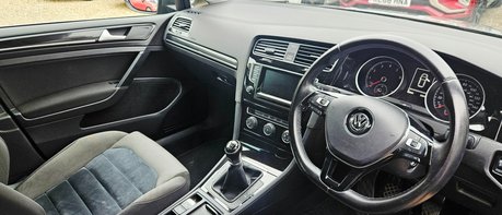 Volkswagen Golf GT TSI 150 BHP BLUEMOTION TECHNOLOGY LOOK! 1 PREVIOUS KEEPER! 9 SERVICES! 1