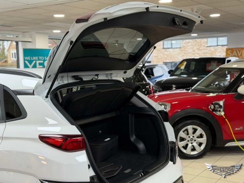 Hyundai KONA 64kWh Premium Auto 5dr (10.5kW Charger) 42