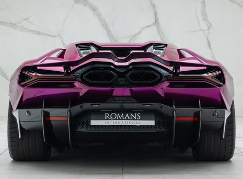 Lamborghini Revuelto 8