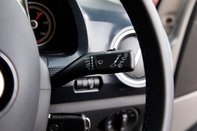 Volkswagen Up BASE 17