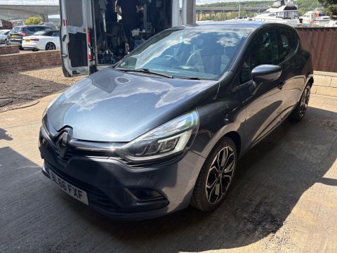 Renault Clio DYNAMIQUE S NAV DCI 8
