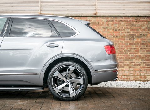 Bentley Bentayga W12 First Edition 26