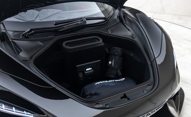 McLaren 765LT 48