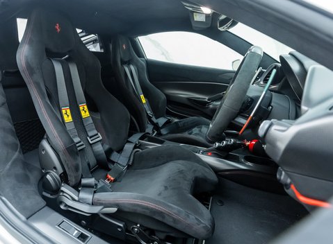 Ferrari 488 Pista Piloti 13
