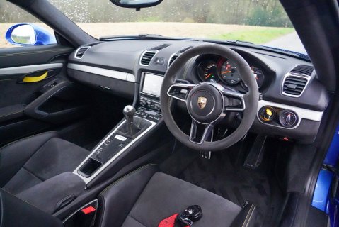 Porsche Cayman GT4 9