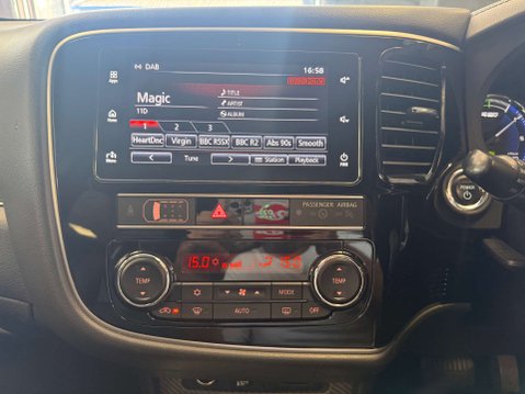 Mitsubishi Outlander 2.4 Outlander 4h PHEV CVT 4WD 5dr 20