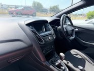 Ford Focus 1.5 ST-LINE TDCI 9