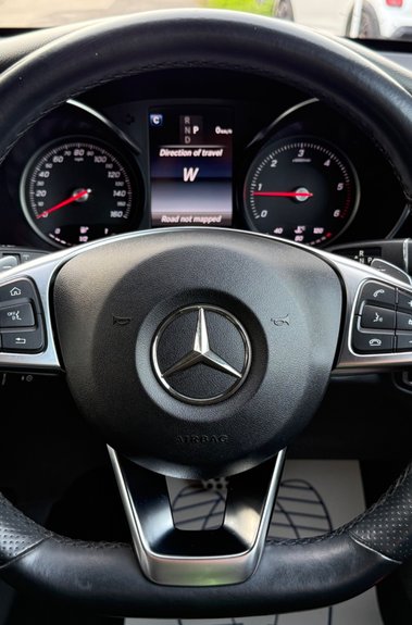 Mercedes-Benz GLC GLC 220 D 4MATIC AMG LINE PREMIUM - TWO OWNERS - PANORAMIC SUNROOF 
