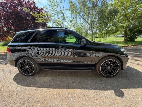Mercedes-Benz GLE GLE 250 D 4MATIC AMG NIGHT EDITION 19