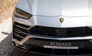 Lamborghini Urus 26
