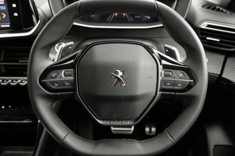 Peugeot 208 PURETECH ALLURE PREMIUM PLUS S/S 19