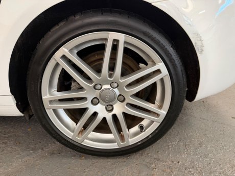 Audi A3 2.0 TDI S line Sportback Euro 5 (s/s) 5dr 26