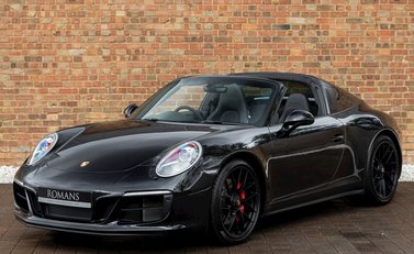 Porsche 911 Targa 4 GTS (991.2) 6