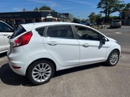 Ford Fiesta TITANIUM X 6