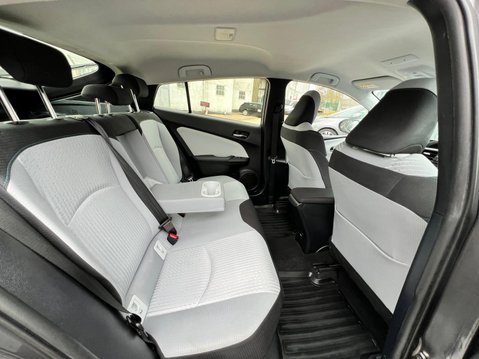 Toyota Prius VVT-I BUSINESS EDITION PLUS 52