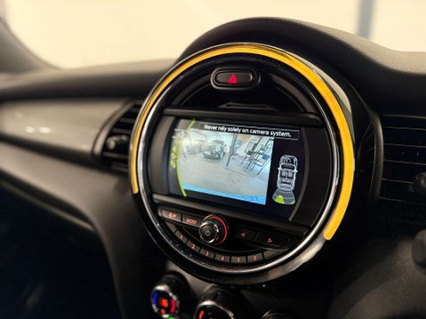 Mini Convertible 1.5 Cooper 2dr 17