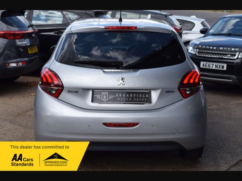 Peugeot 208 1.2 208 Allure 5dr 4