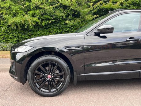 Jaguar F-Pace 2.0 D180 Chequered Flag Auto AWD Euro 6 (s/s) 5dr 12