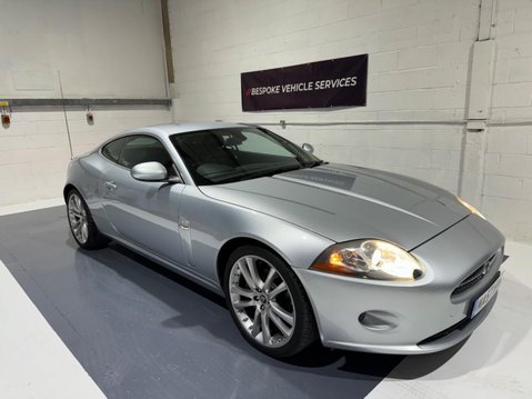 Jaguar XK COUPE 16