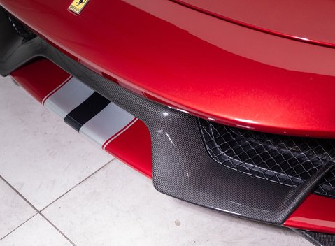 Ferrari 488 Pista 32