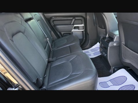 Land Rover Defender HSE MHEV 15