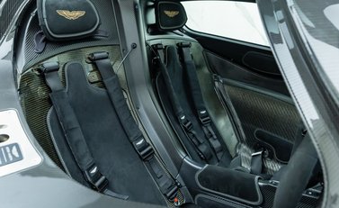 Aston Martin Valkyrie 14