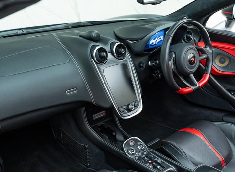 McLaren 570S Spider 24