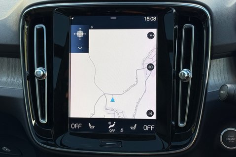 Volvo XC40 B4 INSCRIPTION PRO AWD MHEV - ONE OWNER - PAN ROOF - APPLE CARPLAY  39