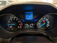 Ford Focus 1.0T EcoBoost Zetec Euro 5 (s/s) 5dr 29