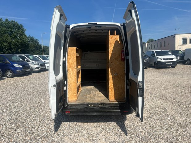 Vauxhall Vivaro LWB High Roof L2H2 120 Bi Turbo Air Con 1 Owner 9