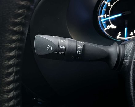 Toyota Hilux 2.8 HI-Luxury Invincible X D-4D 4WD Double Cab Auto 4WD 5dr 50