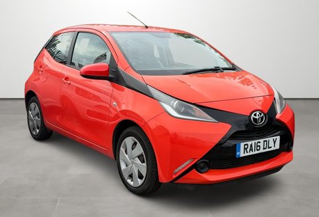 Toyota Aygo 1.0 VVT-i X-Play 5dr x-shift