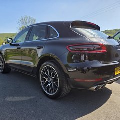 Porsche Macan D S PDK 16